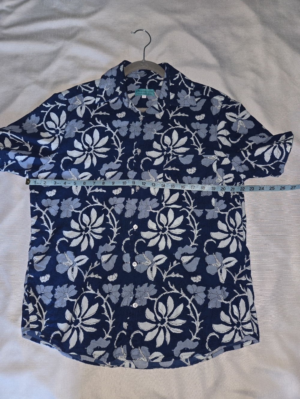 100% cotton NOLA Couture Men’s L Blue White Aloha Shirt USA Coastal Resort Camp - Picture 6 of 6